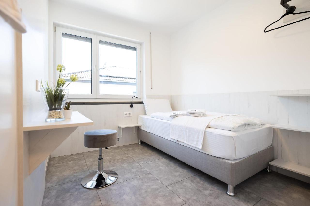 Staystay Guesthouse I 24 Hours Check-In Нюрнберг Екстериор снимка