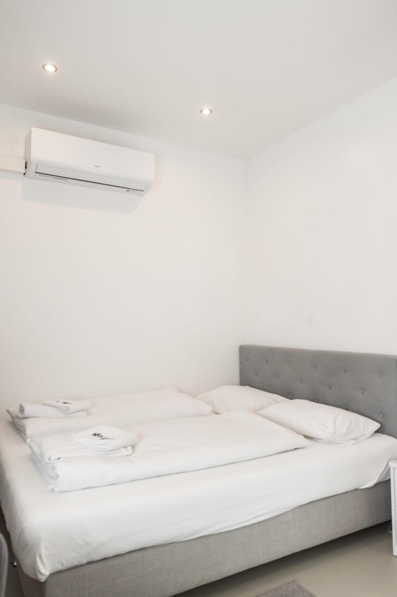 Staystay Guesthouse I 24 Hours Check-In Нюрнберг Стая снимка