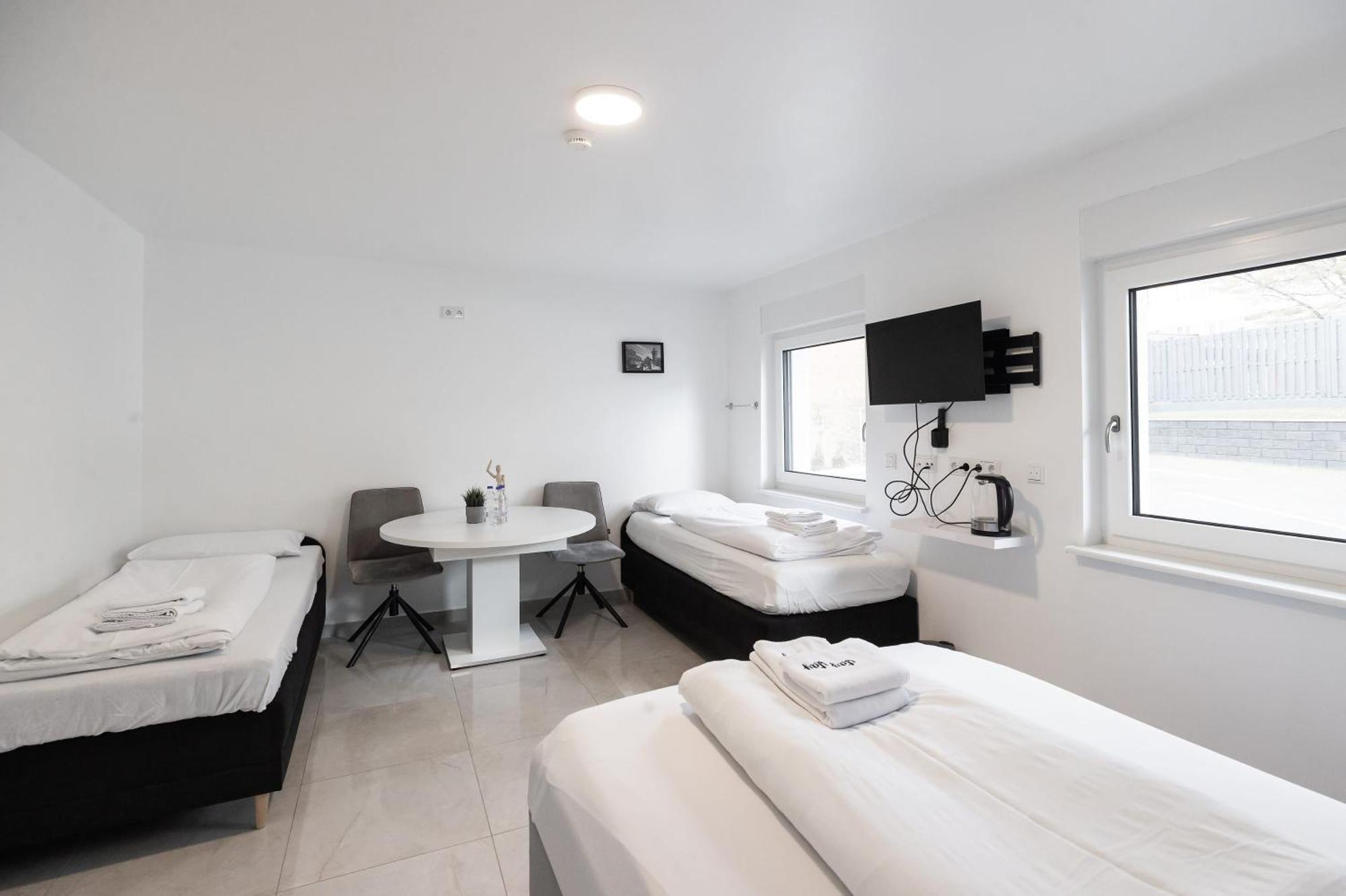 Staystay Guesthouse I 24 Hours Check-In Нюрнберг Стая снимка